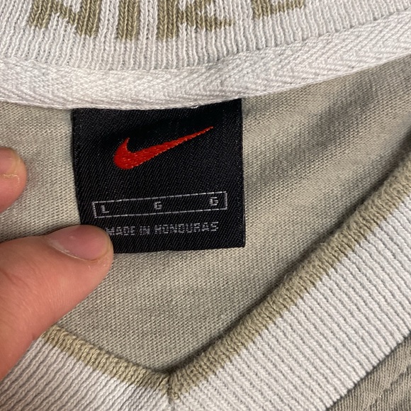 Vintage 90s Nike Sweatshirt - Picture 2 of 10